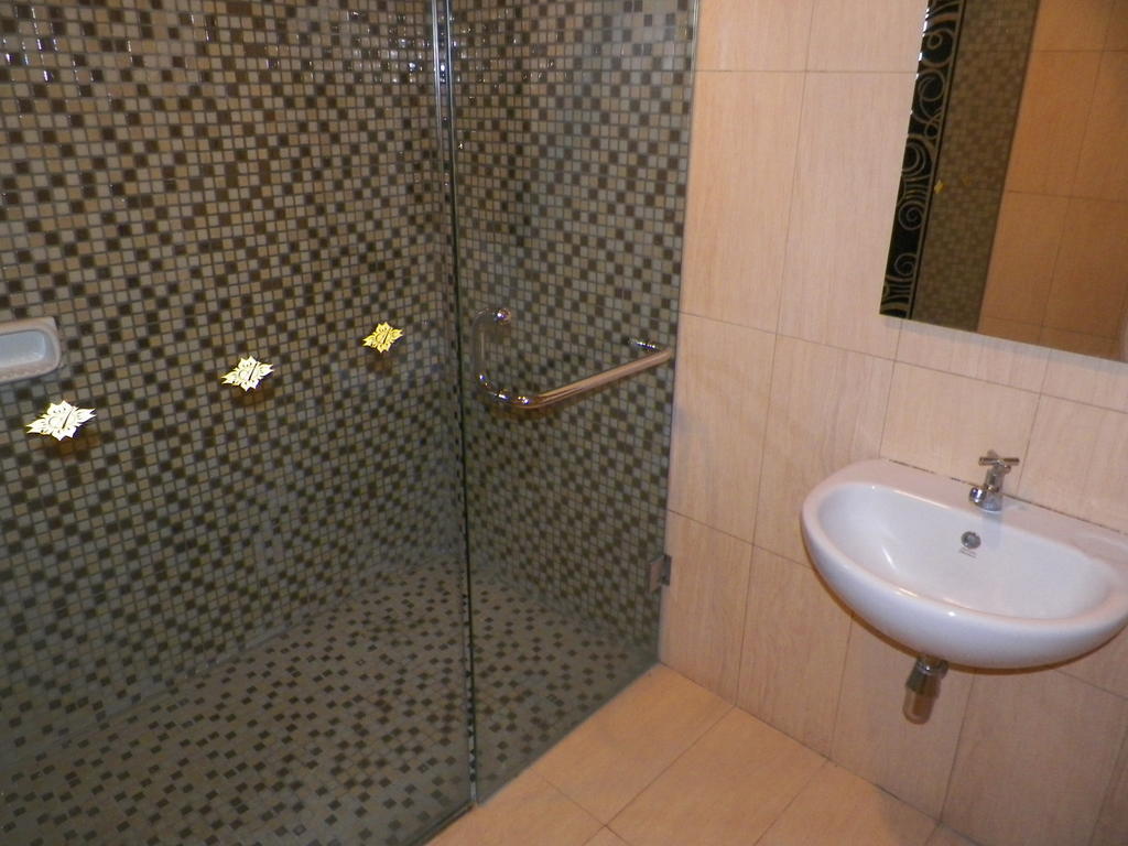 Ariandri Boutique Guesthouse Bandung Værelse billede